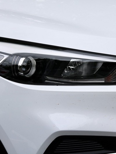 Visokokvalitetne LED avto žarnice za povečanje vidljivosti in varnosti med vožnjo